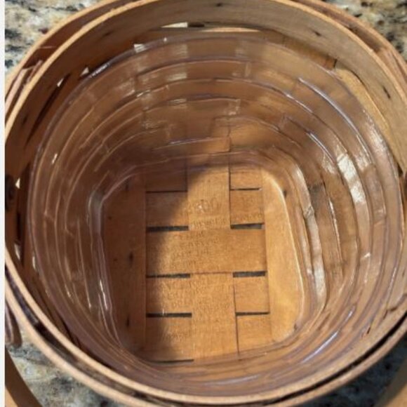 Vtg Longaberger 5" Measuring Basket with Swing Handle & Protector Signed - Picture 3 of 4